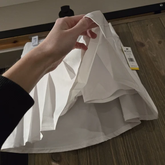 Venus Williams Flutter Skort - Picture 3 of 3